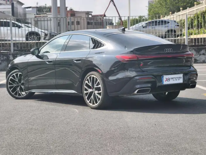 Audi A5 L Sportback 2026 Model 2.0TFSI 150kW Luxury Model – фото 4