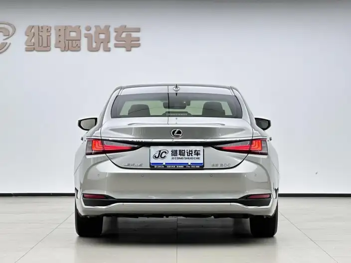 Lexus ES 2020 Model 200 Superior Edition China VI – фото 3