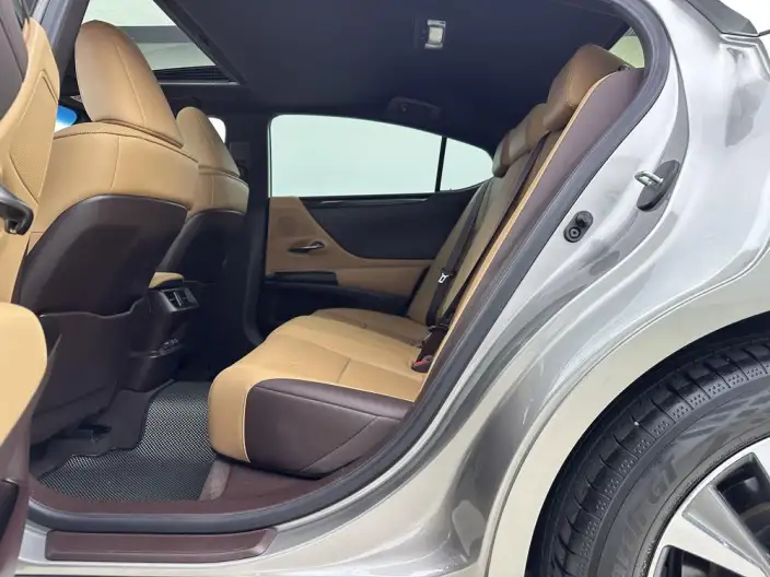 Lexus ES 2020 Model 200 Superior Edition China VI – фото 15