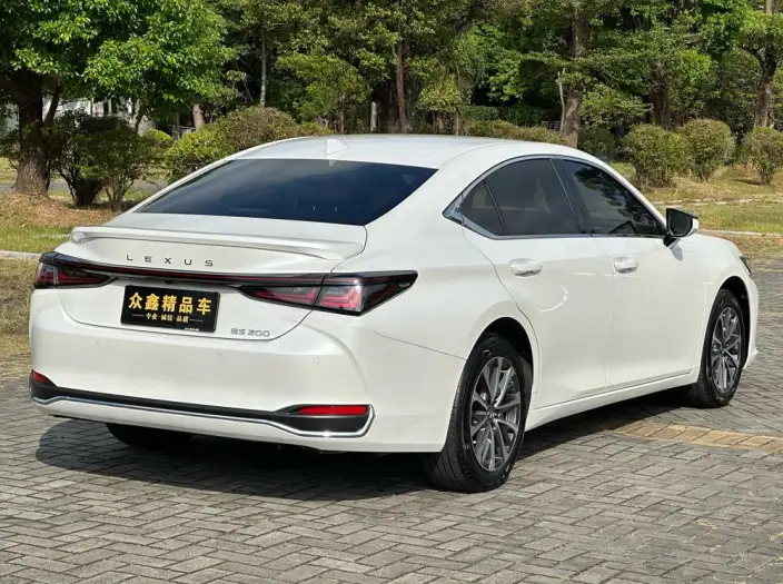 Lexus ES 2025 Model 200 Premium – фото 7