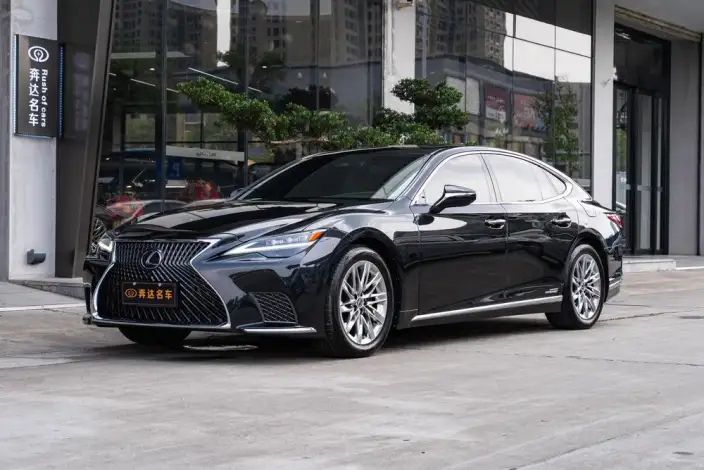 Lexus LS 2021 Model 500h Deluxe Edition – фото 1
