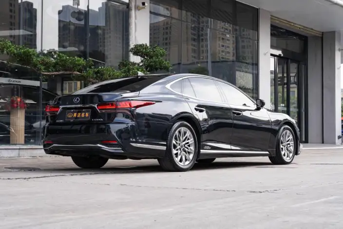 Lexus LS 2021 Model 500h Deluxe Edition – фото 5