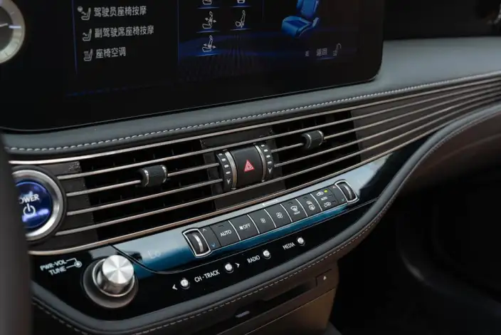 Lexus LS 2021 Model 500h Deluxe Edition – фото 13
