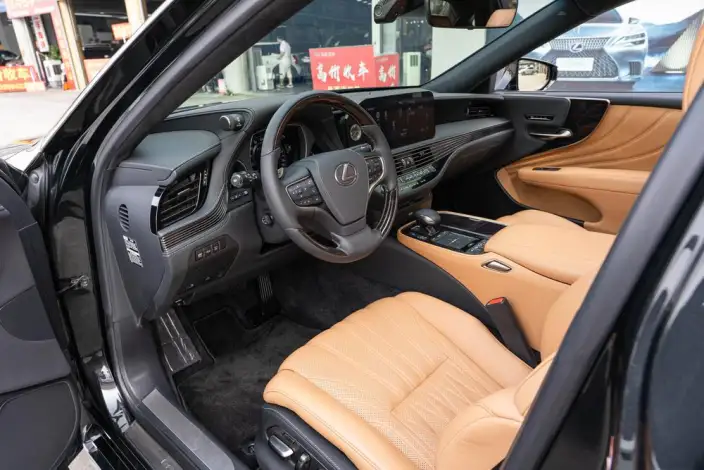 Lexus LS 2021 Model 500h Deluxe Edition – фото 20
