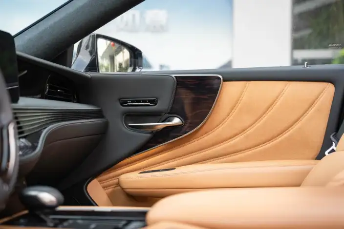 Lexus LS 2021 Model 500h Deluxe Edition – фото 23