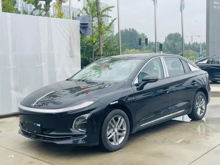 Hongqi E-QM5 2025 Model 500KM Travel Edition – фото 1