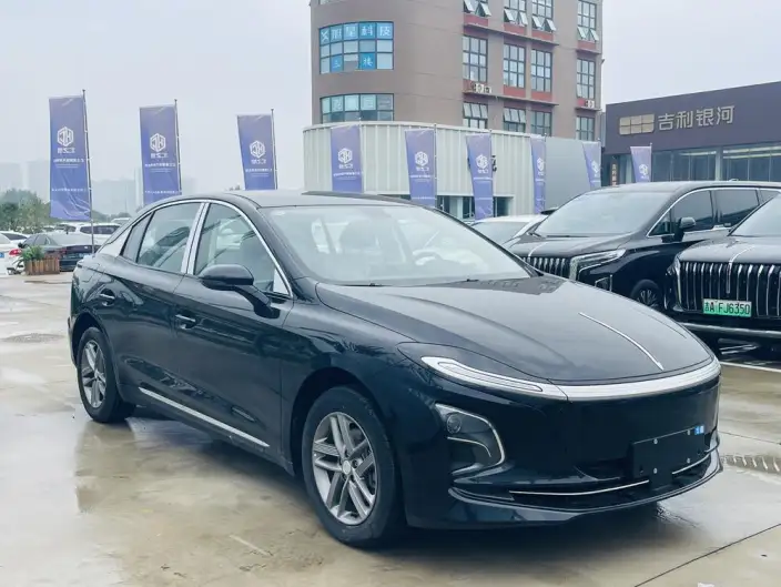Hongqi E-QM5 2025 Model 500KM Travel Edition – фото 3