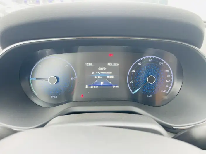 Hongqi E-QM5 2025 Model 500KM Travel Edition – фото 12
