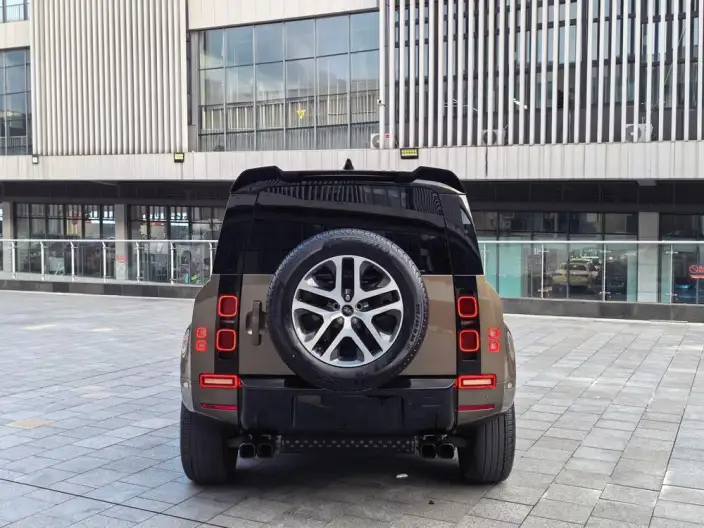 Land Rover Defender 2023 Model Facelift 90 3.0T P400 XS – фото 5