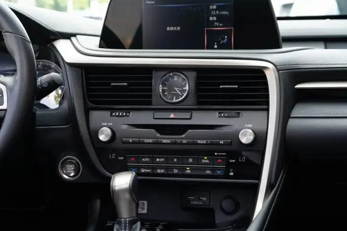Lexus RX 2020 Model 300 4WD Elegant Edition China VI – фото 10