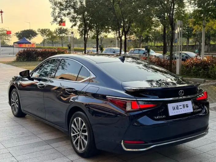 Lexus ES 2022 Model 200 Superior Edition – фото 5