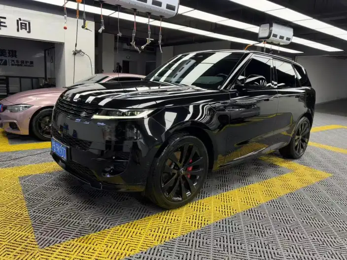 Range Rover Sport 2023 Model 3.0 L6 First Edition Edition