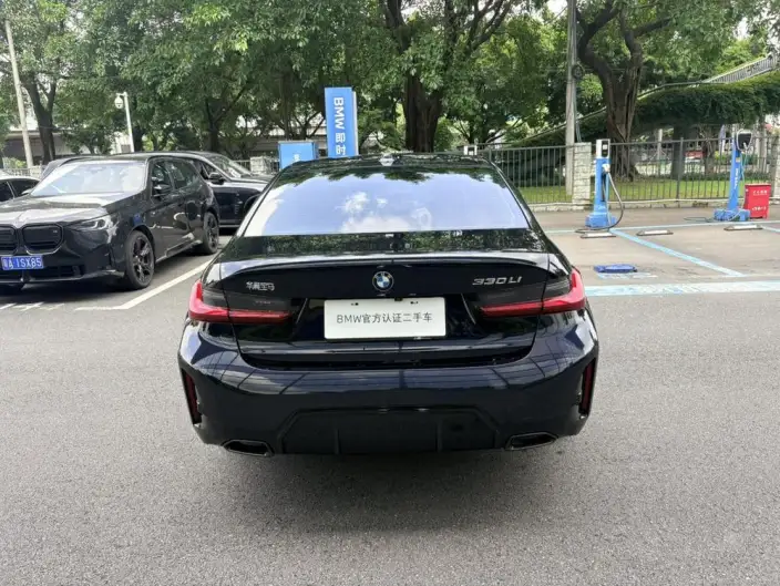 BMW 3 Series 2026 Model 330Li M Sports Night Set – фото 5