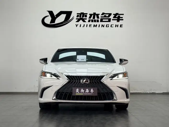 Lexus ES 2022 Model 200 Superior Edition – фото 2