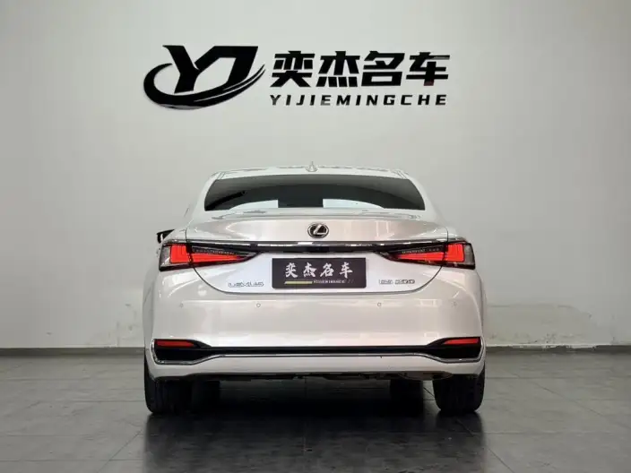 Lexus ES 2022 Model 200 Superior Edition – фото 5