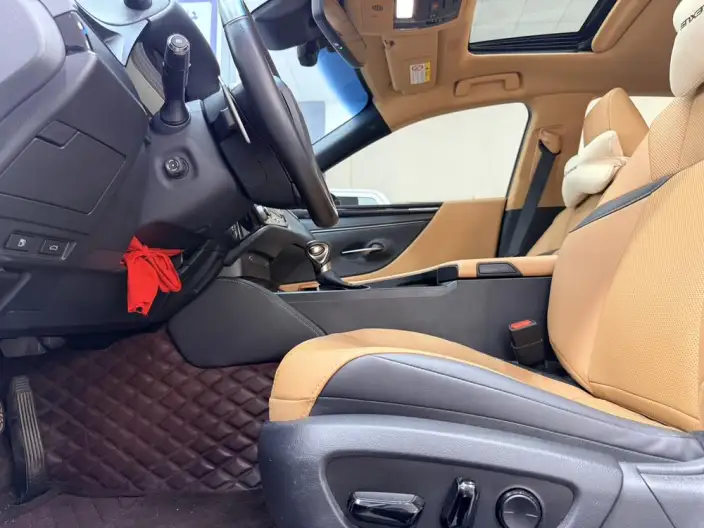Lexus ES 2022 Model 200 Superior Edition – фото 10