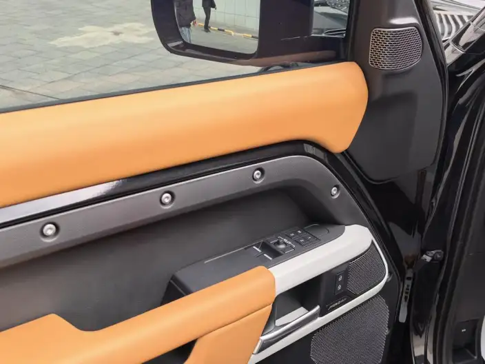 Land Rover Defender 2024 Model 90 3.0T P400 HSE – фото 9
