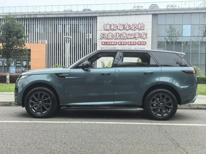 Range Rover Sport 2023 Model 3.0 L6 DYNAMIC SE – фото 3