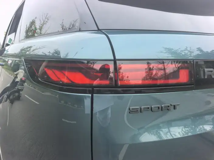 Range Rover Sport 2023 Model 3.0 L6 DYNAMIC SE – фото 8