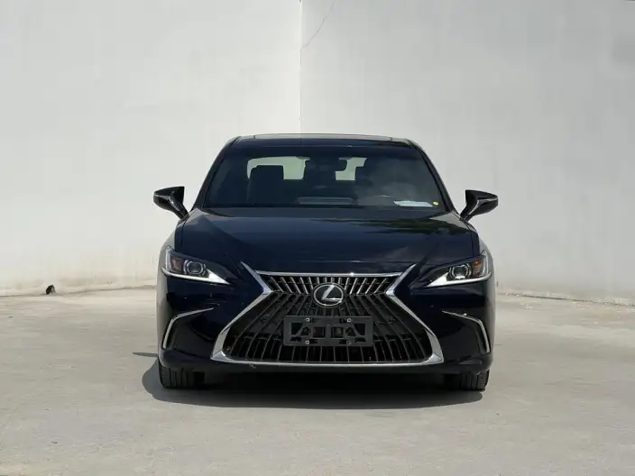 Lexus ES 2021 Model 200 Superior Edition – фото 2