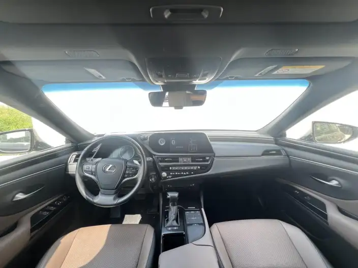 Lexus ES 2021 Model 200 Superior Edition – фото 10
