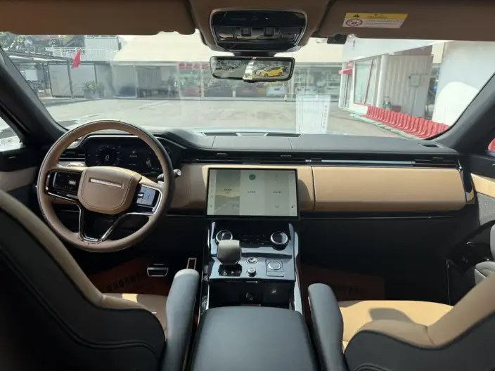 Range Rover Sport 2023 Model 3.0 L6 DYNAMIC SE – фото 12