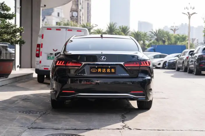 Lexus LS 2021 Model 500h Deluxe Edition – фото 4