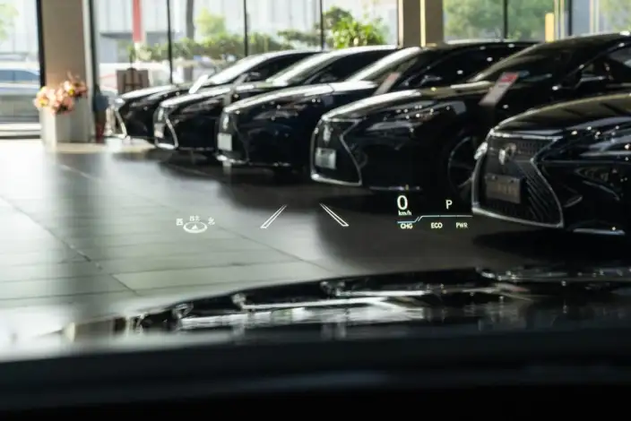 Lexus LS 2021 Model 500h Deluxe Edition – фото 10