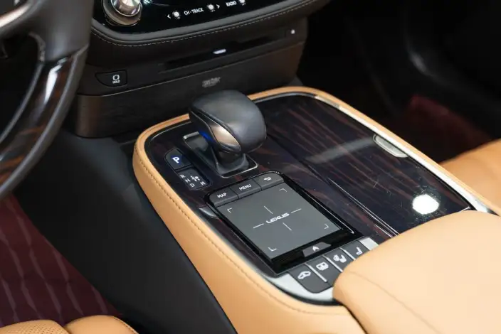 Lexus LS 2021 Model 500h Deluxe Edition – фото 19
