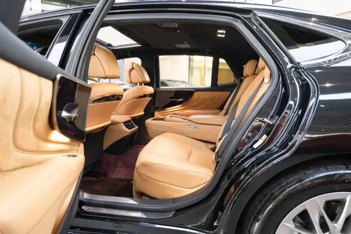 Lexus LS 2021 Model 500h Deluxe Edition – фото 21
