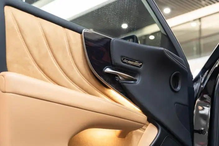 Lexus LS 2021 Model 500h Deluxe Edition – фото 23