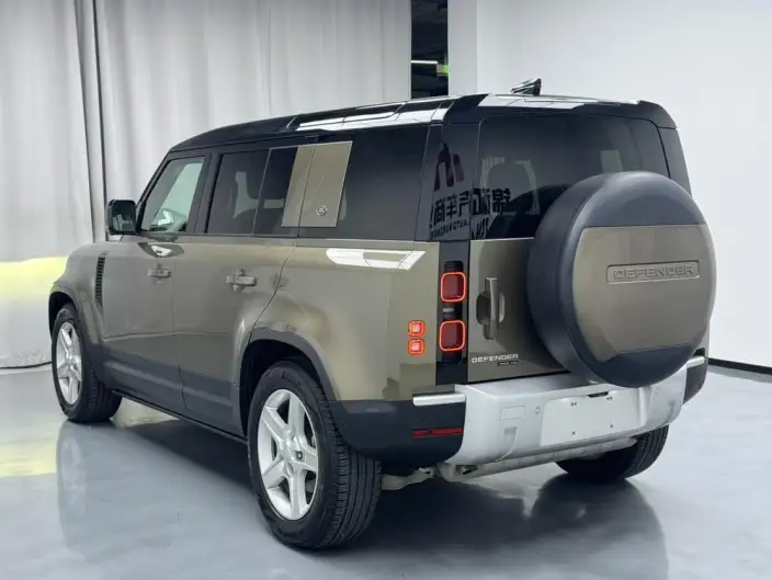 Land Rover Defender 2020 Model 110 P400 HSE – фото 4