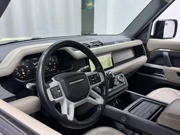 Land Rover Defender 2020 Model 110 P400 HSE – фото 13