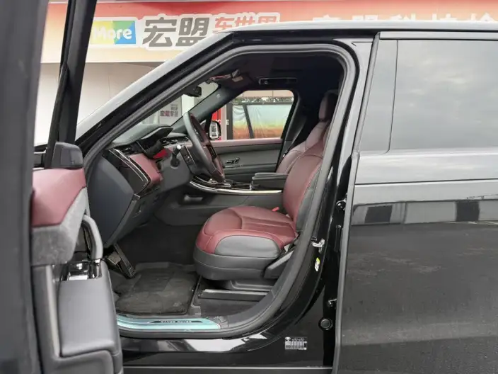 Range Rover Sport 2025 Model 400PS DYNAMIC HSE – фото 13