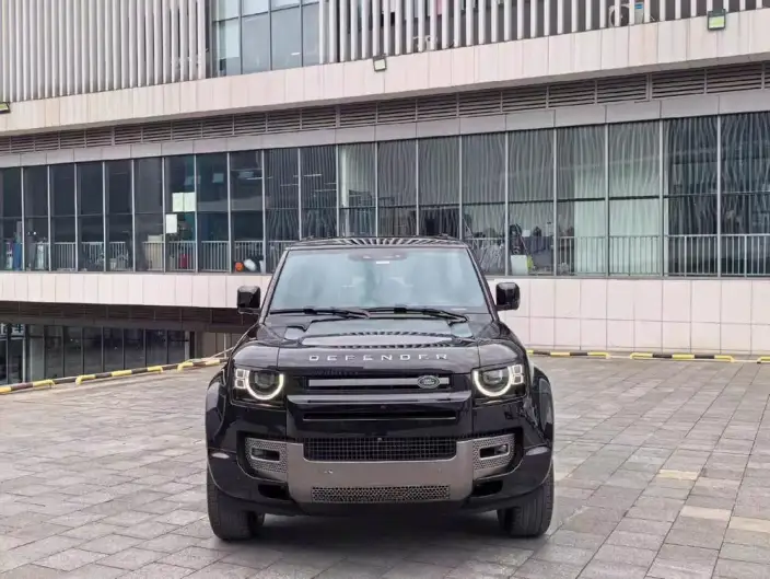 Land Rover Defender 2025 Model 90 3.0T P400 X-Dynamic HSE – фото 2