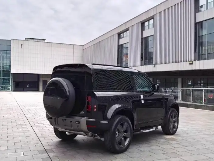 Land Rover Defender 2025 Model 90 3.0T P400 X-Dynamic HSE – фото 3