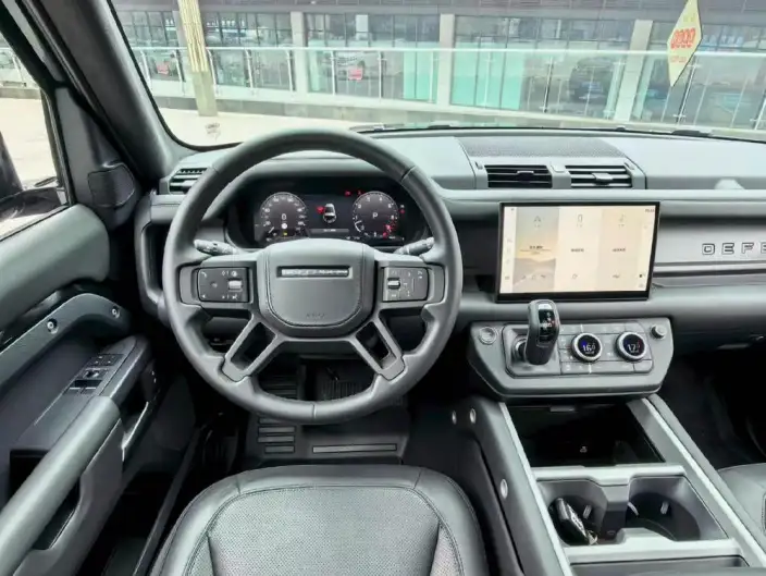 Land Rover Defender 2025 Model 90 3.0T P400 X-Dynamic HSE – фото 6
