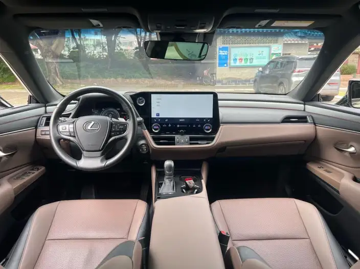 Lexus ES 2025 Model 300h Premium – фото 13