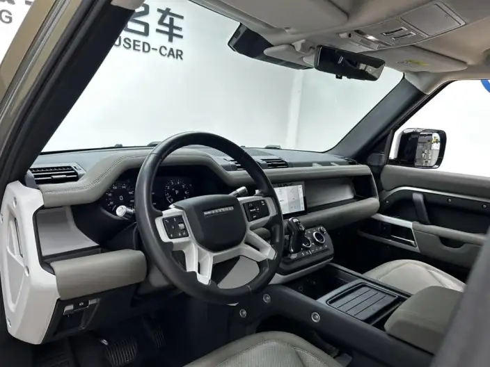Land Rover Defender 2020 Model 110 P400 SE – фото 11