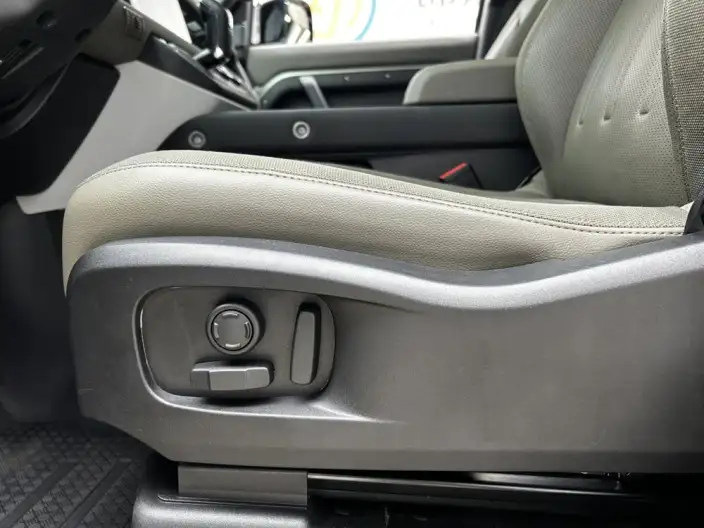 Land Rover Defender 2020 Model 110 P400 SE – фото 19