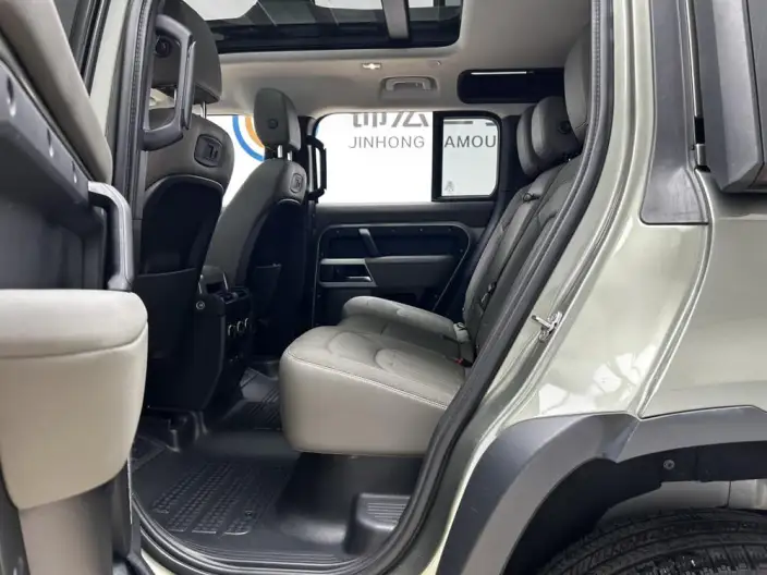 Land Rover Defender 2020 Model 110 P400 SE – фото 21