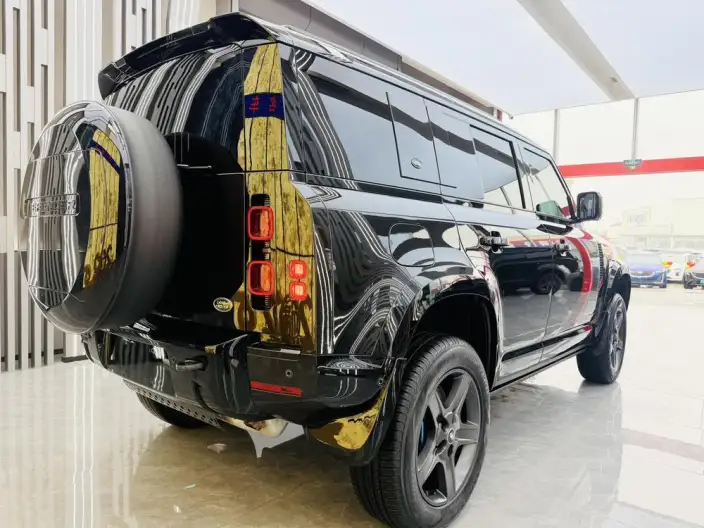 Land Rover Defender 2024 Model 110 3.0T P400 X-Dynamic HSE – фото 6