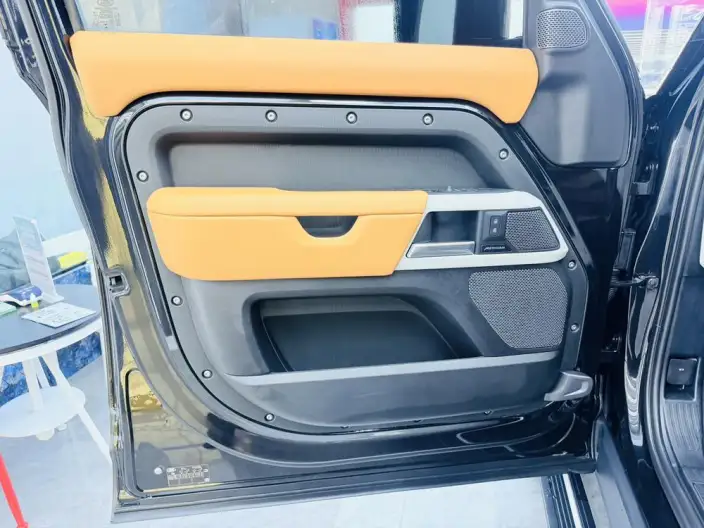 Land Rover Defender 2024 Model 110 3.0T P400 X-Dynamic HSE – фото 11