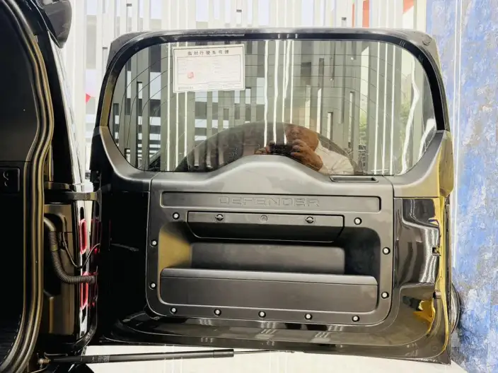 Land Rover Defender 2024 Model 110 3.0T P400 X-Dynamic HSE – фото 17