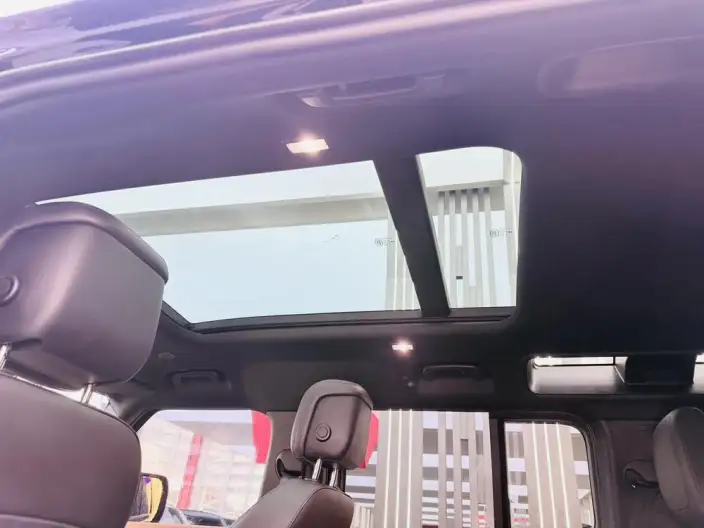 Land Rover Defender 2024 Model 110 3.0T P400 X-Dynamic HSE – фото 25