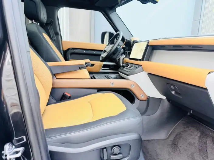Land Rover Defender 2024 Model 110 3.0T P400 X-Dynamic HSE – фото 27