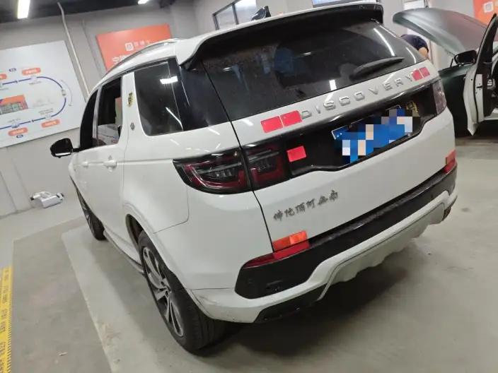 Land Rover Discovery Sport 2023 Model 249PS R-Dynamic SE Performance Technology Edition 5 seat – фото 3