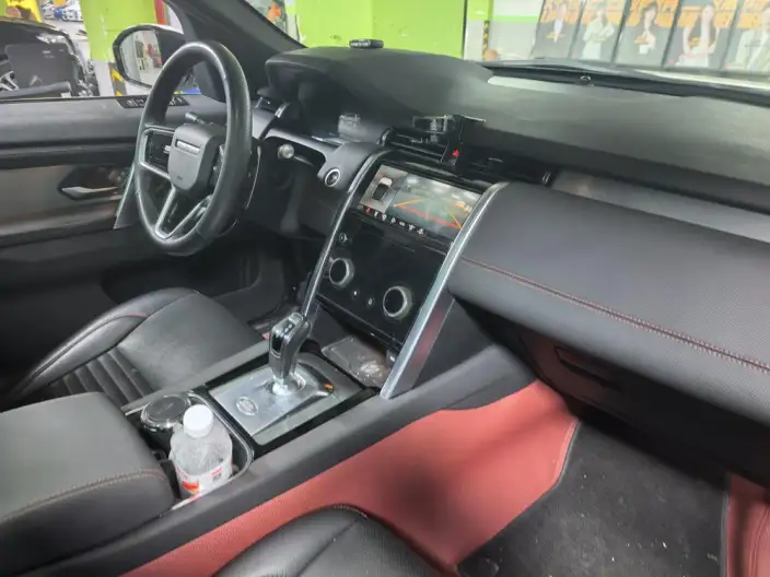 Land Rover Discovery Sport 2023 Model 249PS R-Dynamic SE Performance Technology Edition 5 seat – фото 5