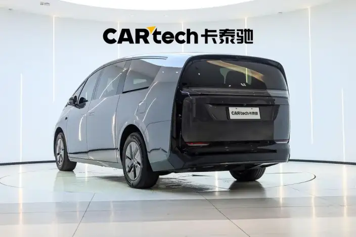 Li Auto MEGA 2025 Model Home Family Special Edition – фото 5