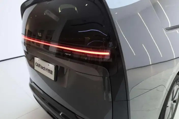 Li Auto MEGA 2025 Model Home Family Special Edition – фото 9